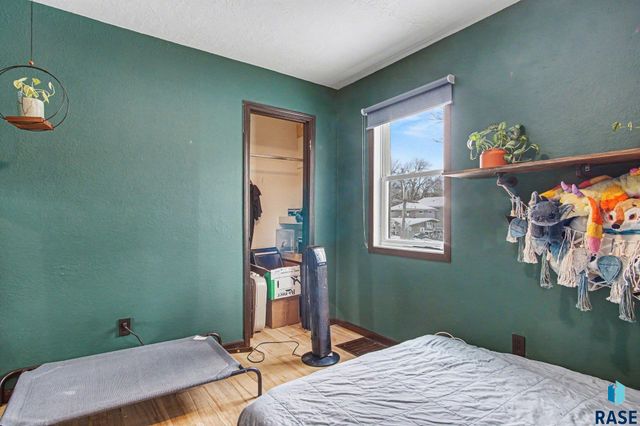 617 S Duluth Ave Avenue, Sioux Falls, SD 57104