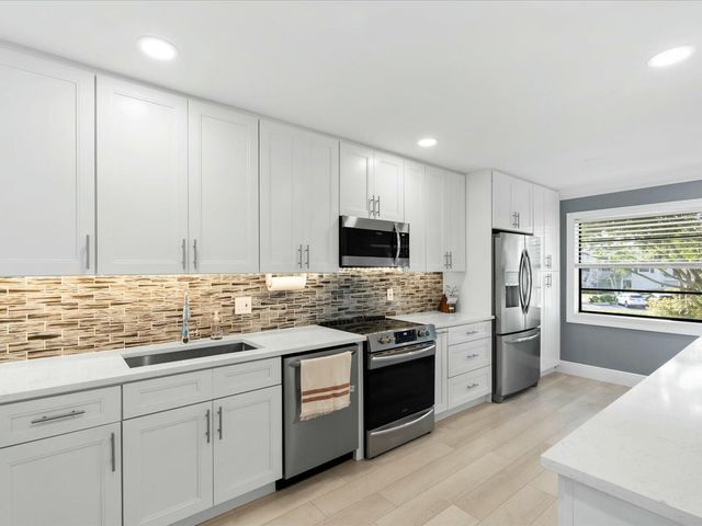 36 Eastgate Drive H, Boynton Beach, FL 33436