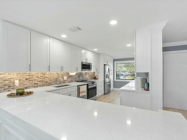 36 Eastgate Drive H, Boynton Beach, FL 33436