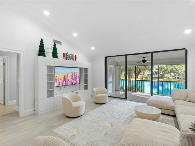 36 Eastgate Drive H, Boynton Beach, FL 33436