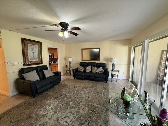 4136 Inverrary Drive 15C, Lauderhill, FL 33319