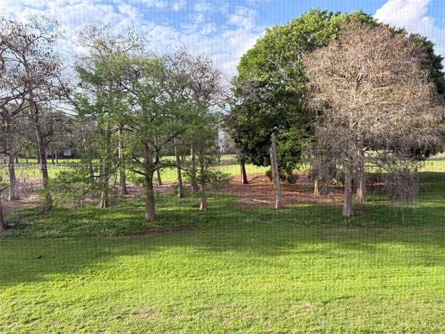 4136 Inverrary Drive 15C, Lauderhill, FL 33319
