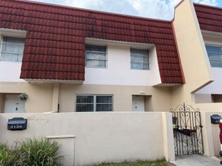 4136 Inverrary Drive 15C, Lauderhill, FL 33319