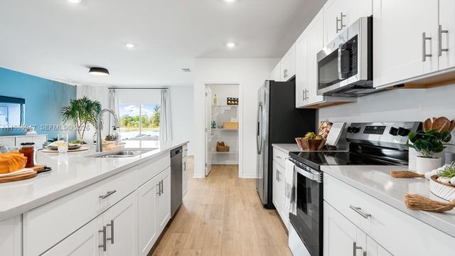 6745 Equinox Lane, North Fort Myers, FL 33917