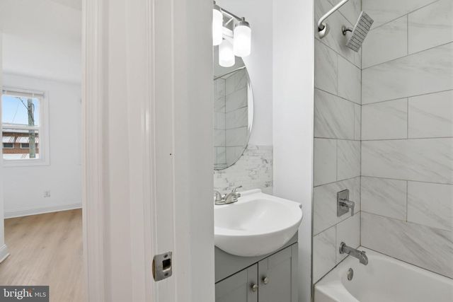 2242 16TH ST NE, Washington, DC 20018