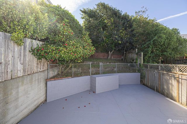 125 Garfield Street, San Francisco, CA 94134