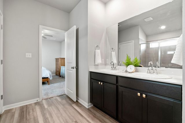 107 Magnolia Ranch LN, Hutto, TX 78634