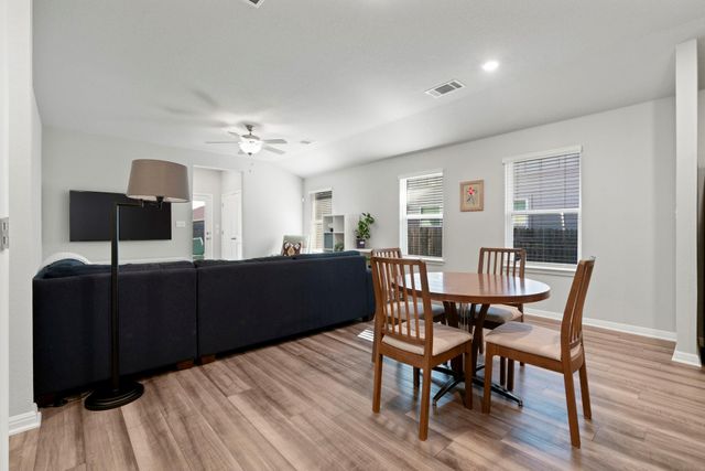 107 Magnolia Ranch LN, Hutto, TX 78634