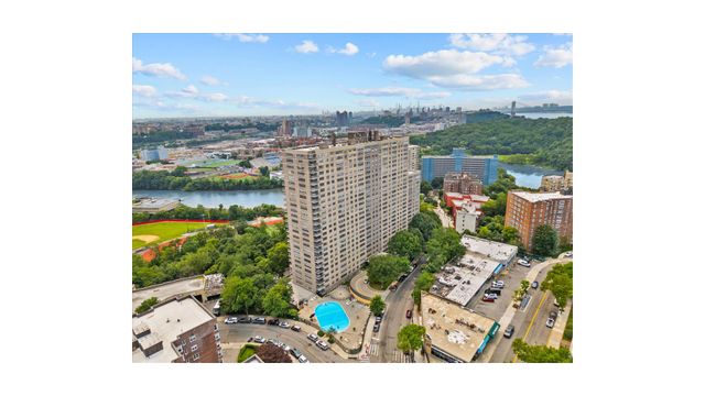 555 Kappock St Apt 10U, New York City, NY 10463