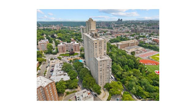 555 Kappock St Apt 10U, New York City, NY 10463