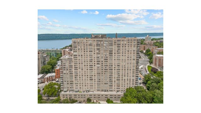 555 Kappock St Apt 10U, New York City, NY 10463