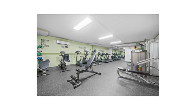 555 Kappock St Apt 10U, New York City, NY 10463
