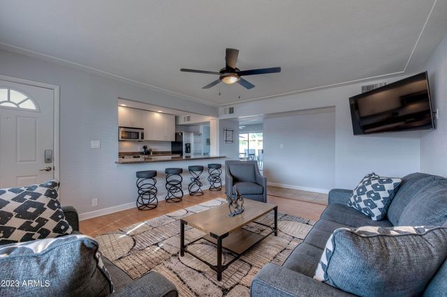6908 E Edgemont Avenue, Scottsdale, AZ 85257