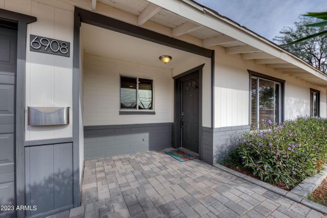 6908 E Edgemont Avenue, Scottsdale, AZ 85257