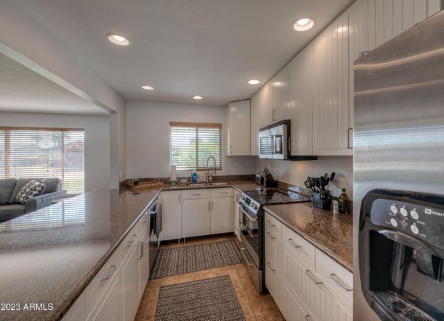 6908 E Edgemont Avenue, Scottsdale, AZ 85257