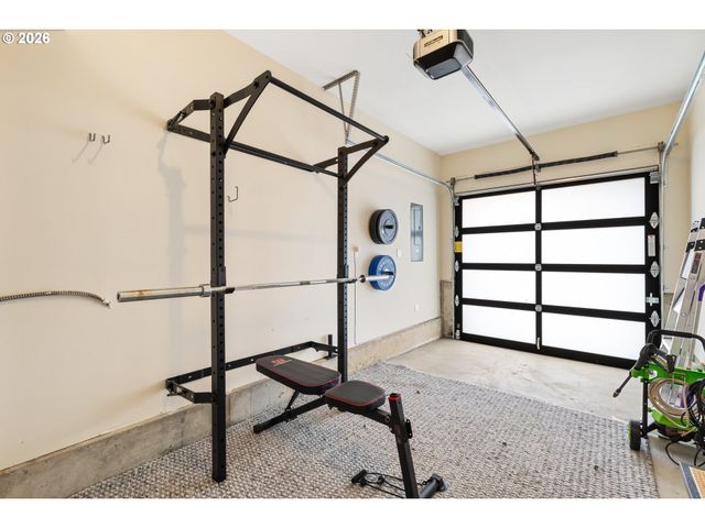 3732 Se LAMBERT St, Portland, OR 97202