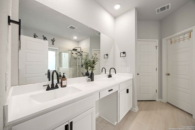 12217 Icon Rdg, San Antonio, TX 78253