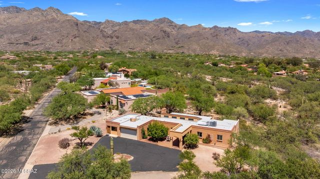5620 N Barrasca Avenue, Tucson, AZ 85750