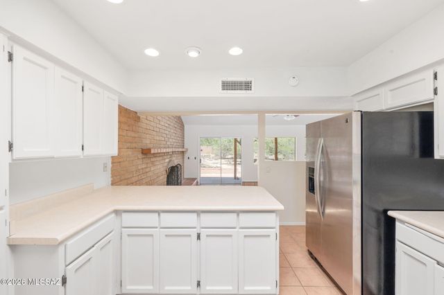 5620 N Barrasca Avenue, Tucson, AZ 85750