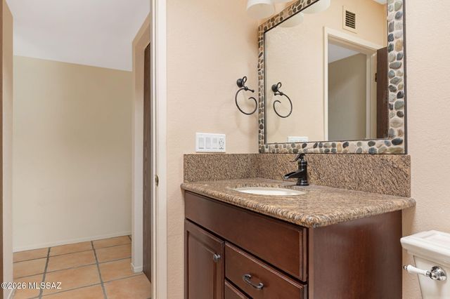 5620 N Barrasca Avenue, Tucson, AZ 85750