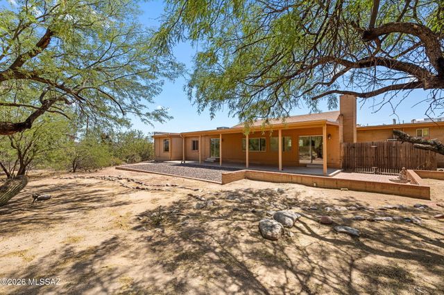 5620 N Barrasca Avenue, Tucson, AZ 85750