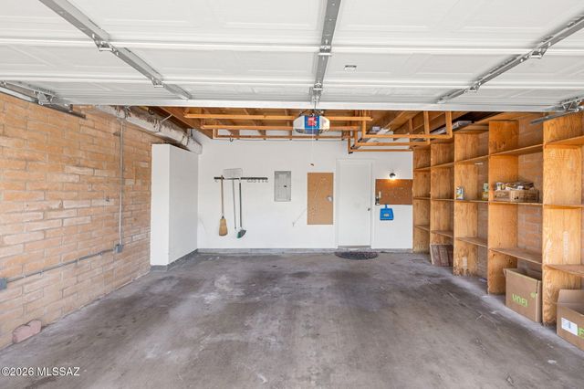 5620 N Barrasca Avenue, Tucson, AZ 85750