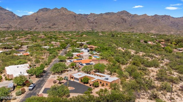 5620 N Barrasca Avenue, Tucson, AZ 85750