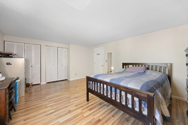 32 Yorktown Ct 32, Chicopee, MA 01020