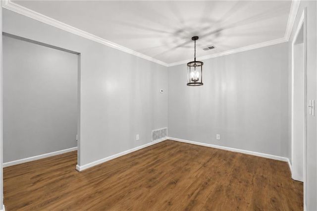 619 Barrington Hills Drive, Atlanta, GA 30350
