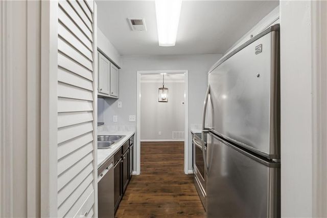 619 Barrington Hills Drive, Atlanta, GA 30350