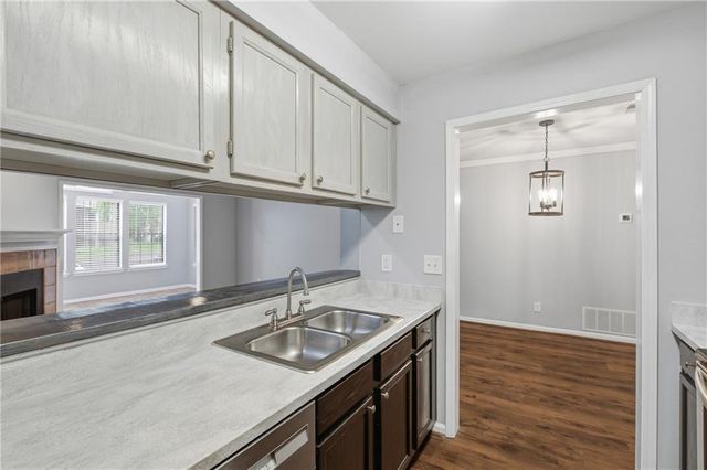 619 Barrington Hills Drive, Atlanta, GA 30350