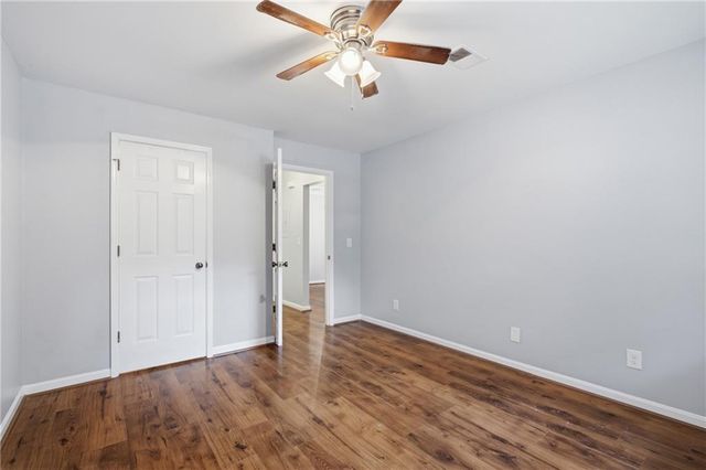 619 Barrington Hills Drive, Atlanta, GA 30350