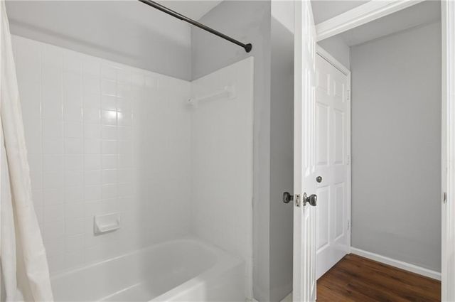 619 Barrington Hills Drive, Atlanta, GA 30350