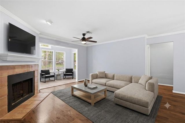 619 Barrington Hills Drive, Atlanta, GA 30350