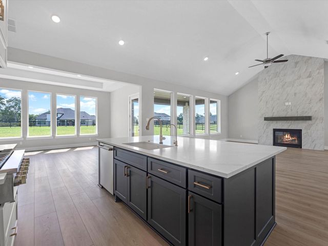 51 James Estates Drive, Fulshear, TX 77441
