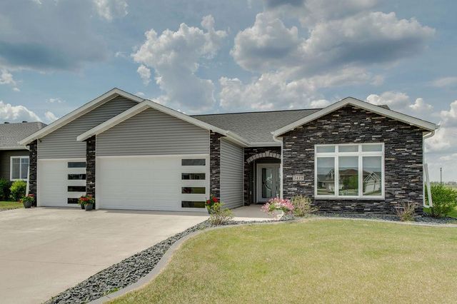 5419 43rd Street S, Fargo, ND 58104