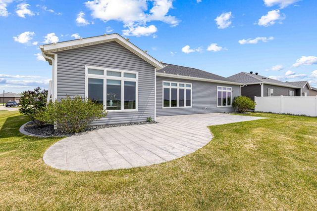 5419 43rd Street S, Fargo, ND 58104