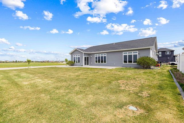 5419 43rd Street S, Fargo, ND 58104