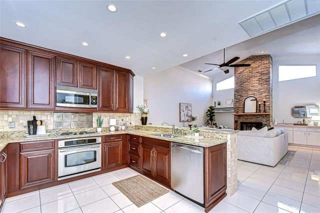 14101 RIVERSTONE DRIVE, Tampa, FL 33624