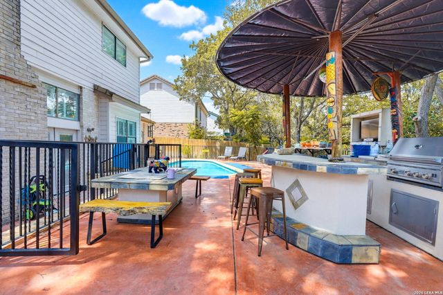 15906 MISSION RDG, San Antonio, TX 78232