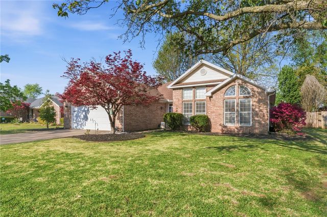 316 Center Drive, Lowell, AR 72745