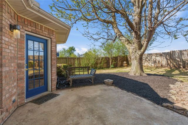 316 Center Drive, Lowell, AR 72745