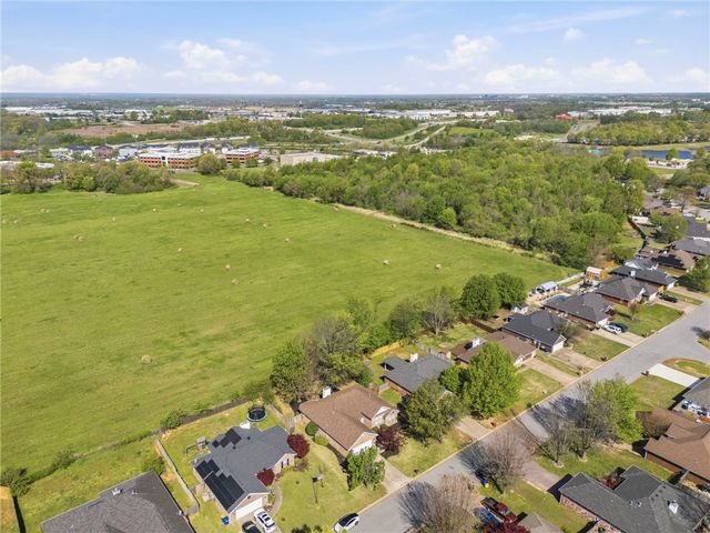 316 Center Drive, Lowell, AR 72745
