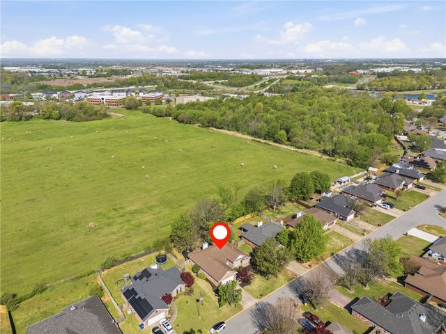316 Center Drive, Lowell, AR 72745