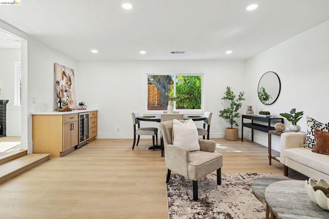 1036 Smith Ave, Campbell, CA 95008