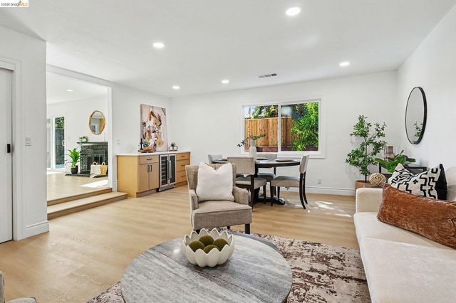 1036 Smith Ave, Campbell, CA 95008