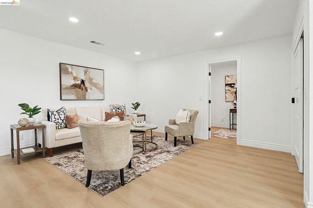 1036 Smith Ave, Campbell, CA 95008