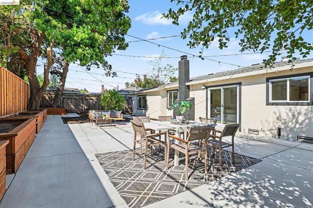 1036 Smith Ave, Campbell, CA 95008