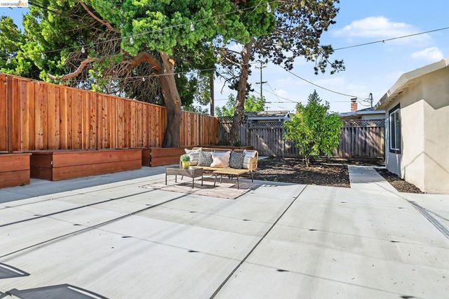 1036 Smith Ave, Campbell, CA 95008