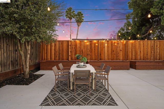 1036 Smith Ave, Campbell, CA 95008